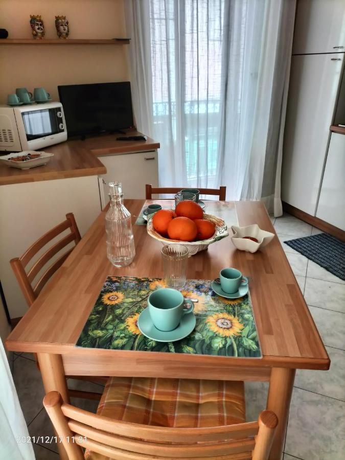 Beatrice Apartment Con 1Camera Da Letto, Un Soggiorno Cucina E Bagno Scordia Luaran gambar
